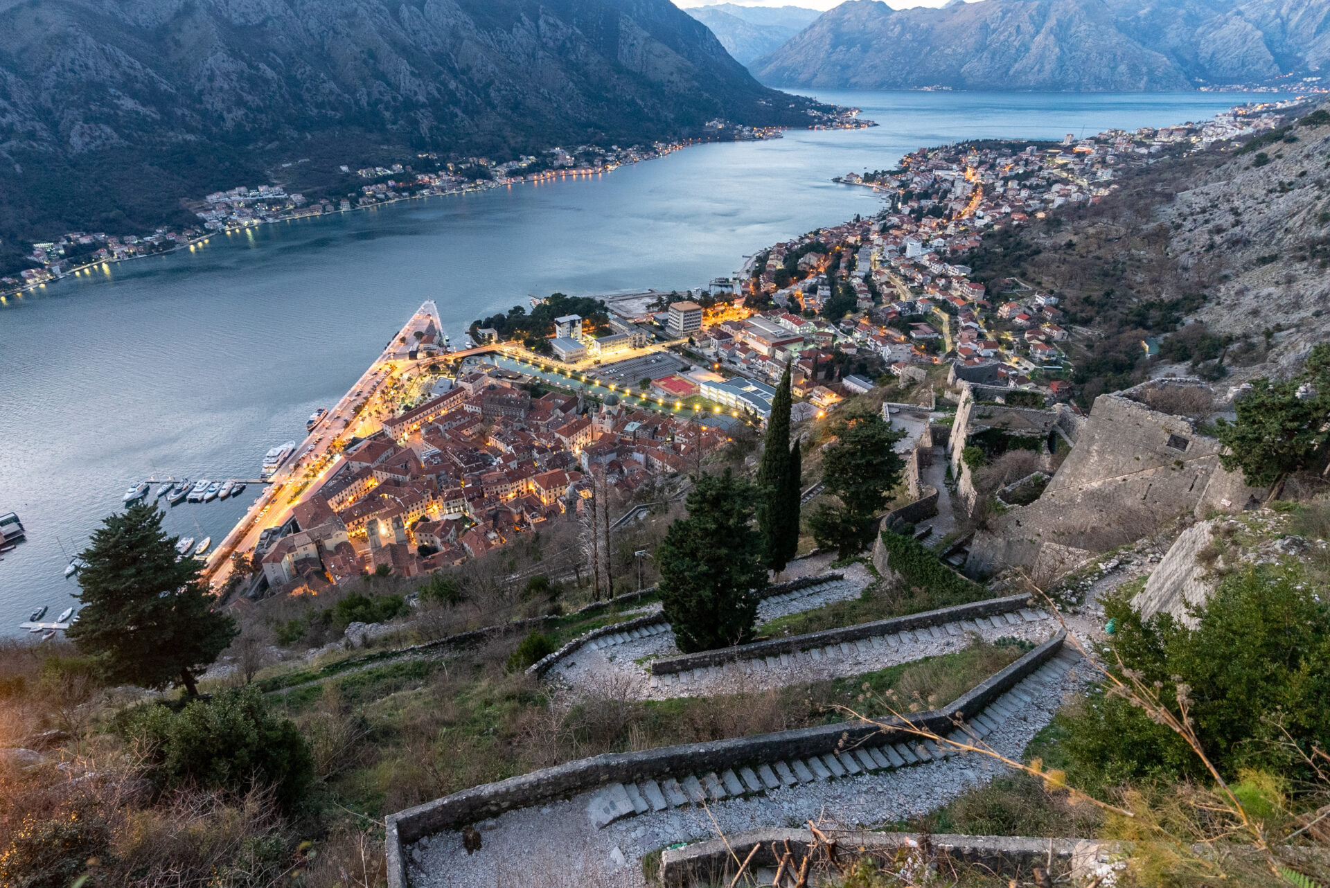 Черногория, Котор. Крепость Святого Иоанна